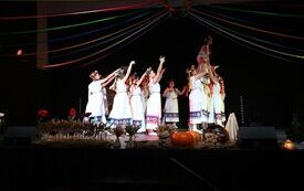 Spektakl "Cztery Pory Tradycji" - 