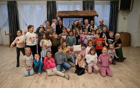 Warsztaty zielarskie grupa uczestnik&oacute;w