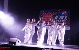 Grupa taneczna z M-GOK występująca podczas wielkiego finału WOŚP. 