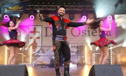 Dni Osieka 2026 na scenie artysta Capitan Folk 